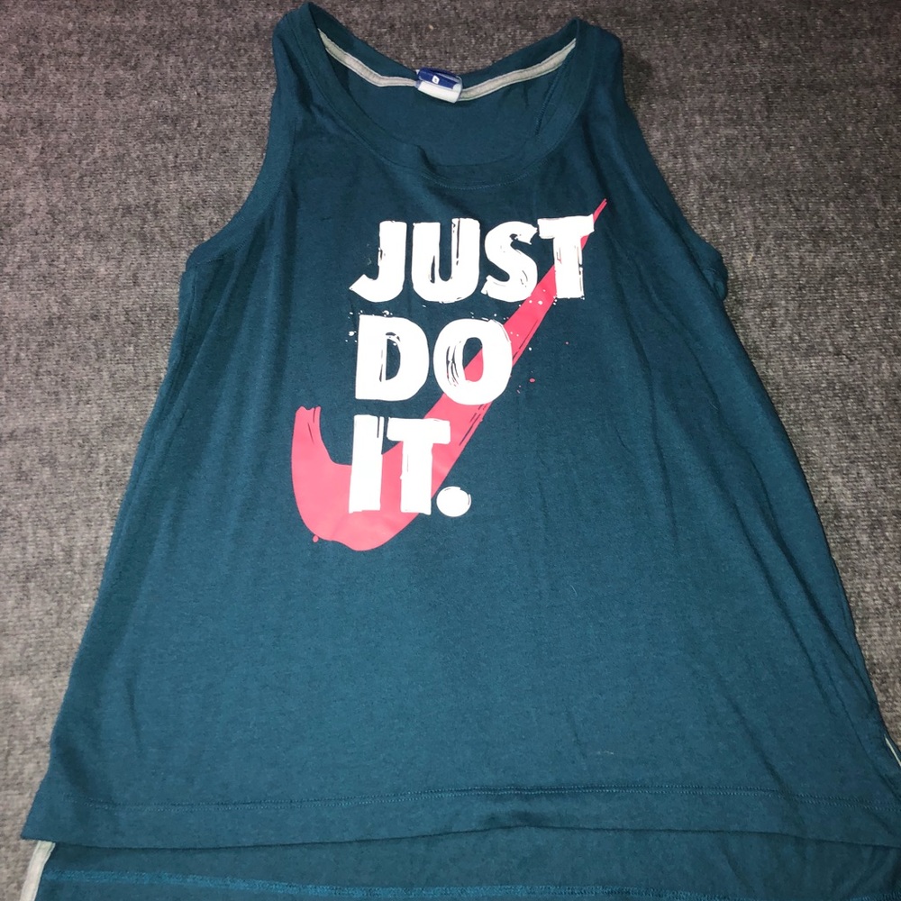 Nike shirt bundle ❤️